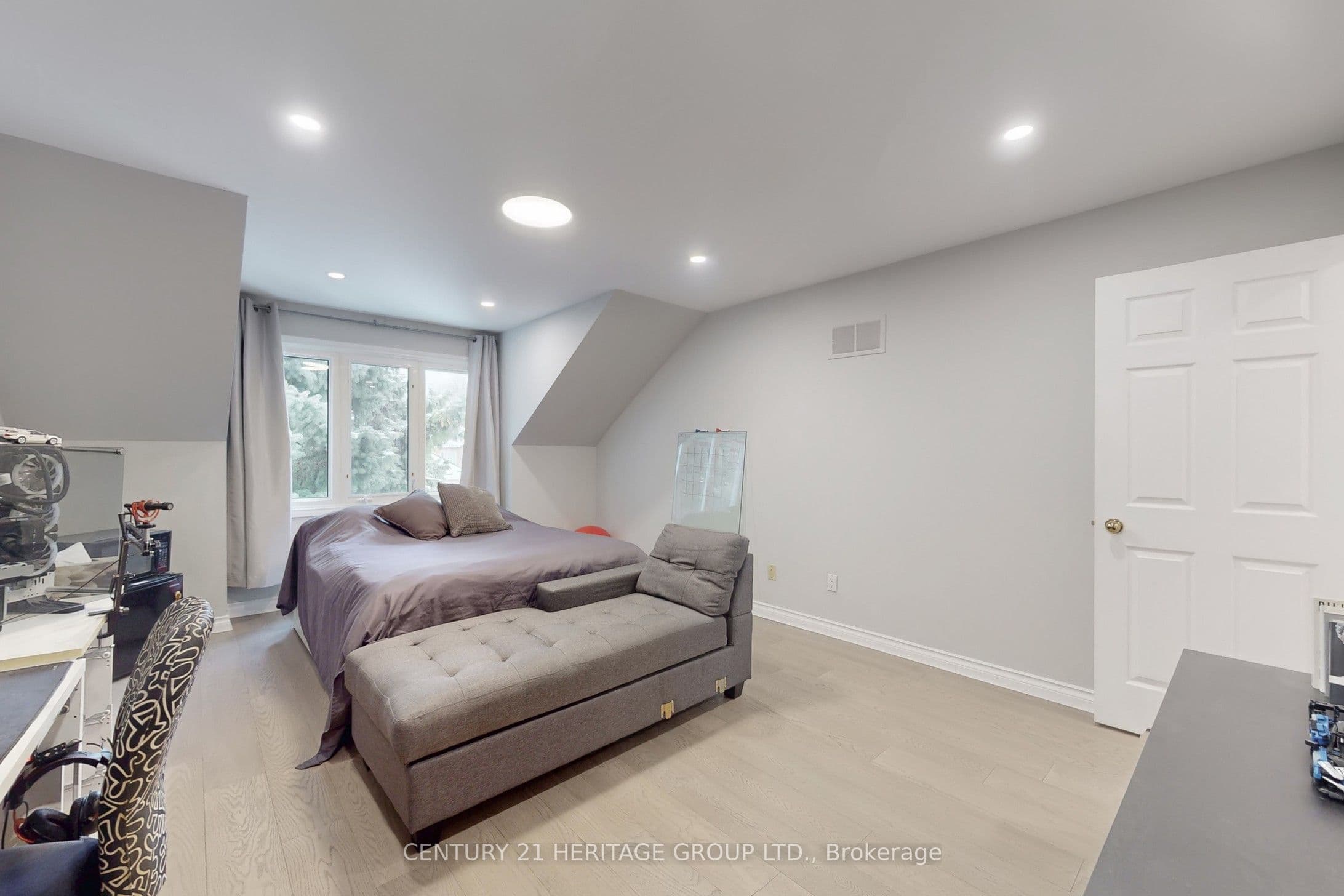 335 Fern Avenue — photo 45