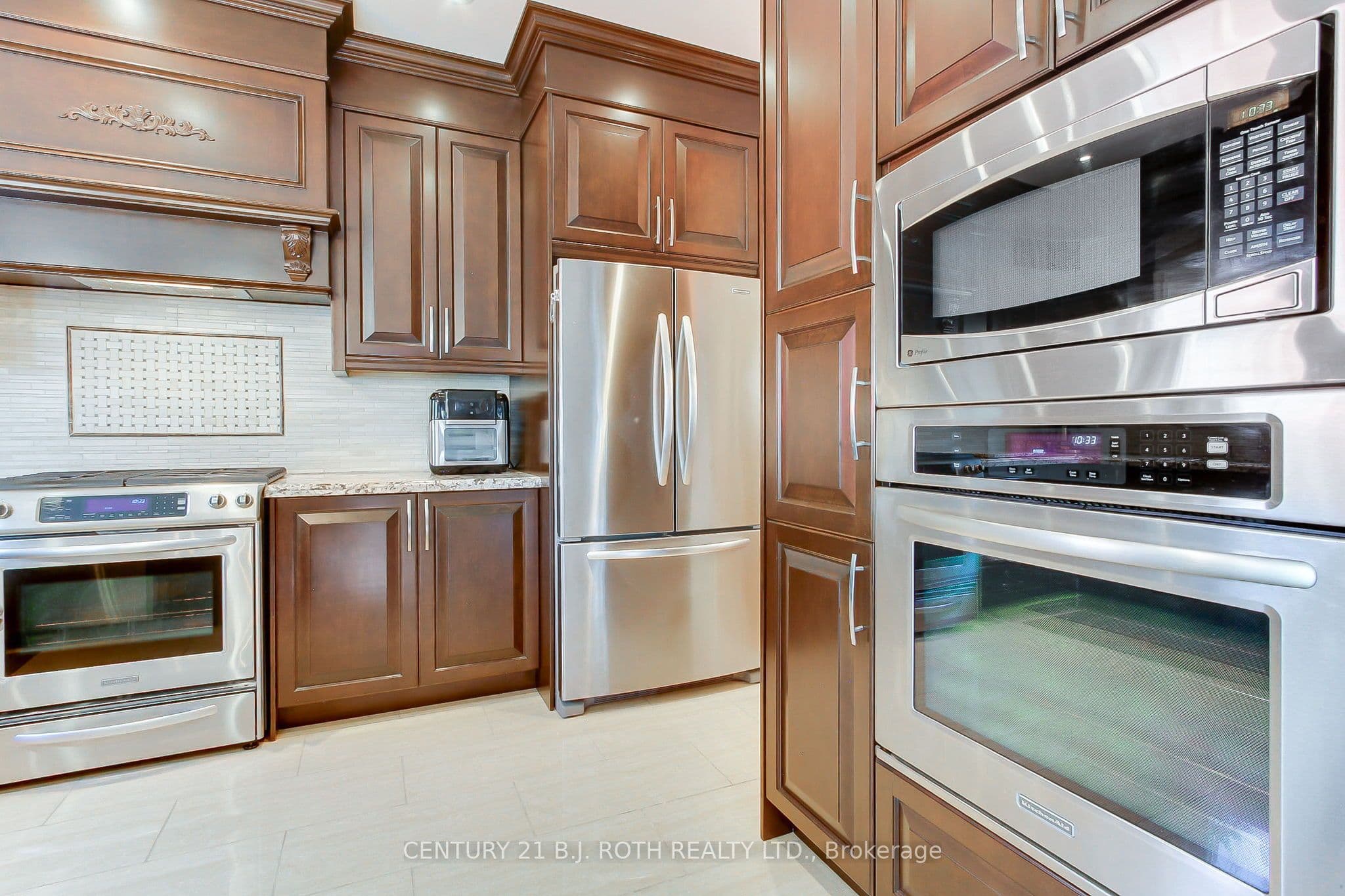 32 Timber Valley Avenue — photo 13
