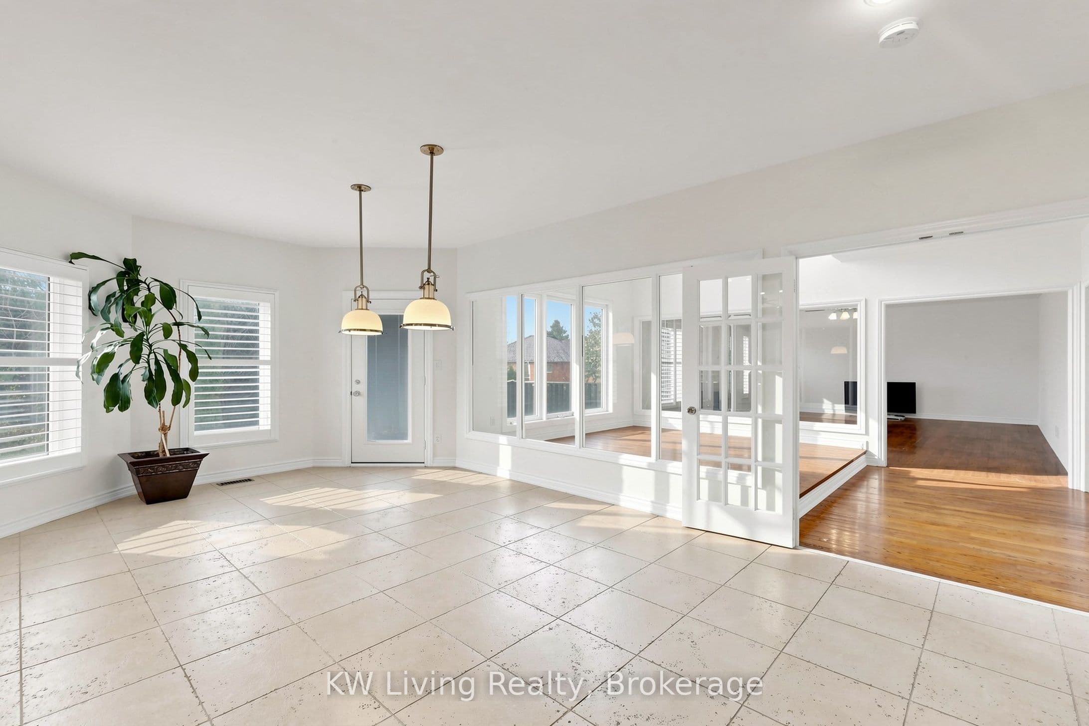 22 Ava Crescent — photo 16