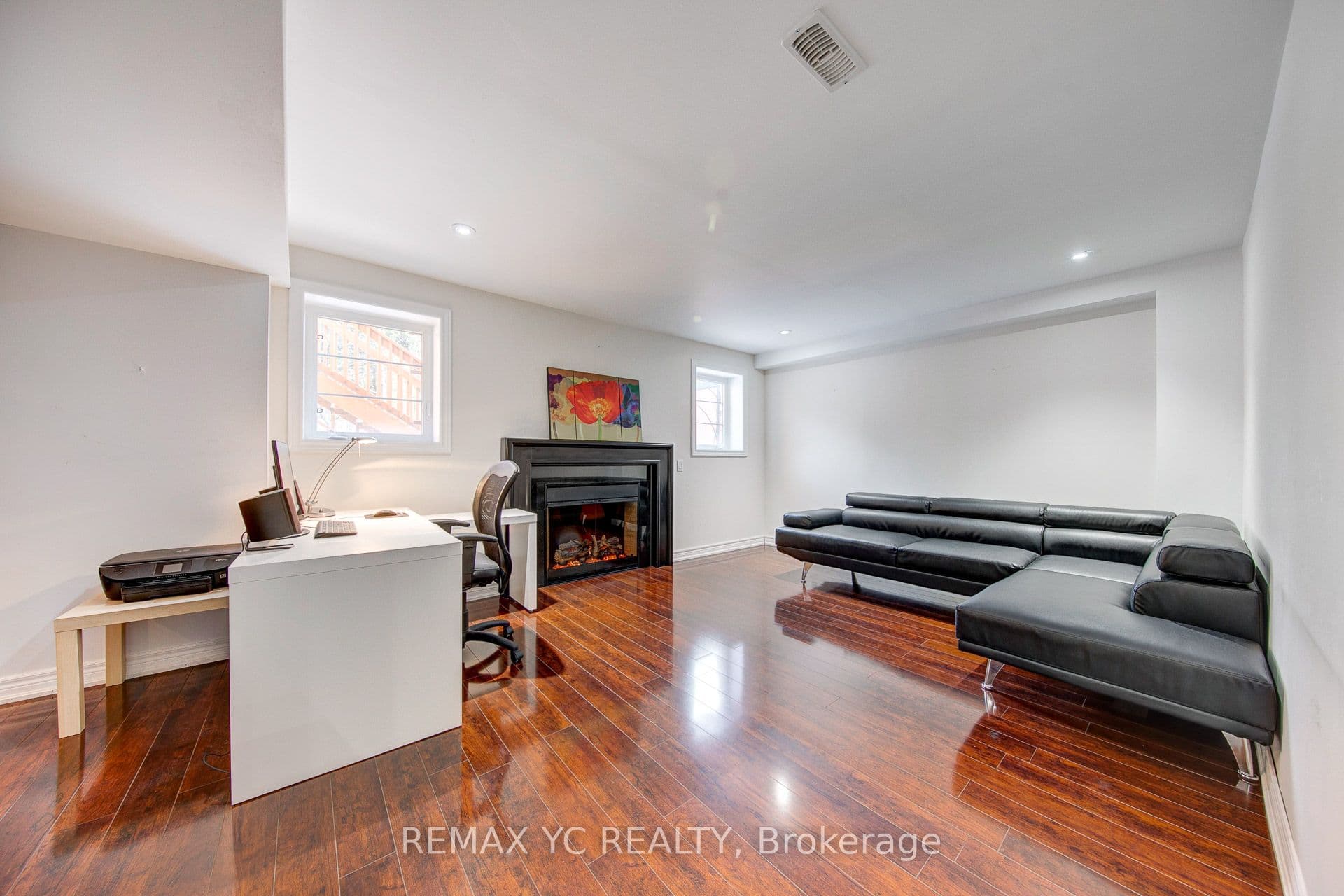 43 Laredo Drive — photo 50