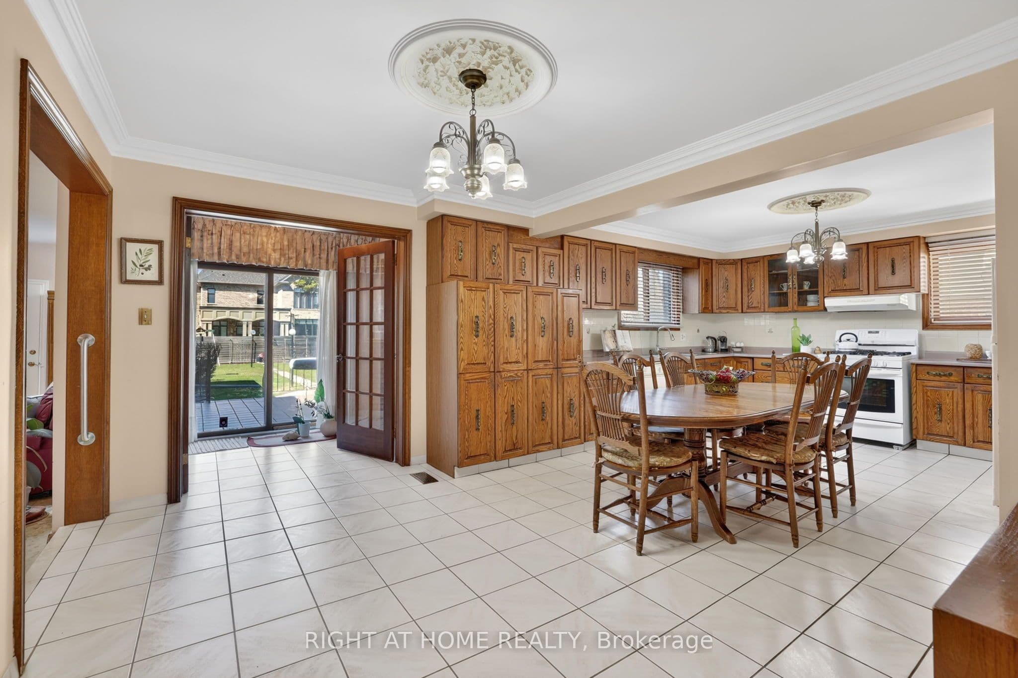 56 Birch Avenue — photo 8