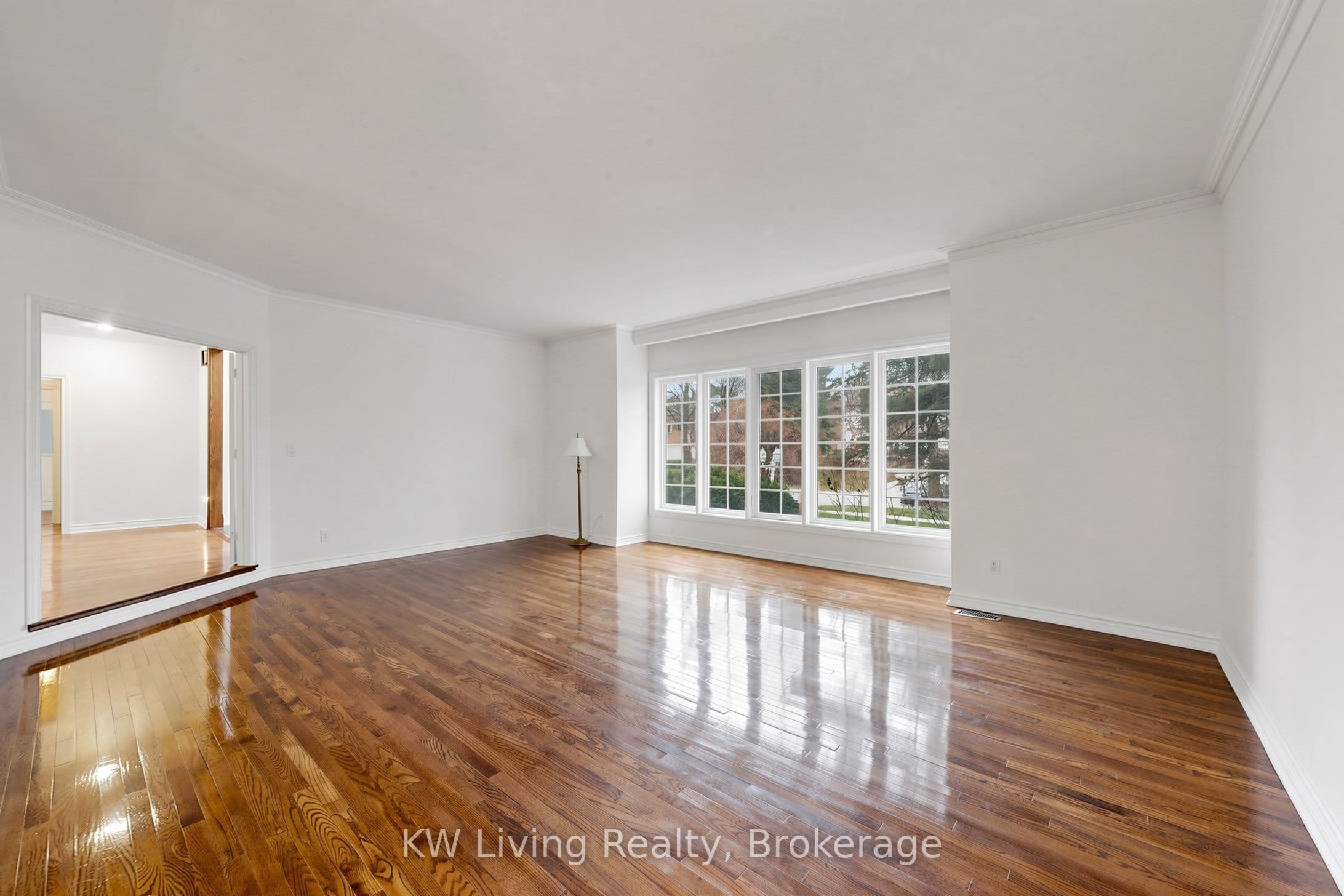 22 Ava Crescent — photo 3