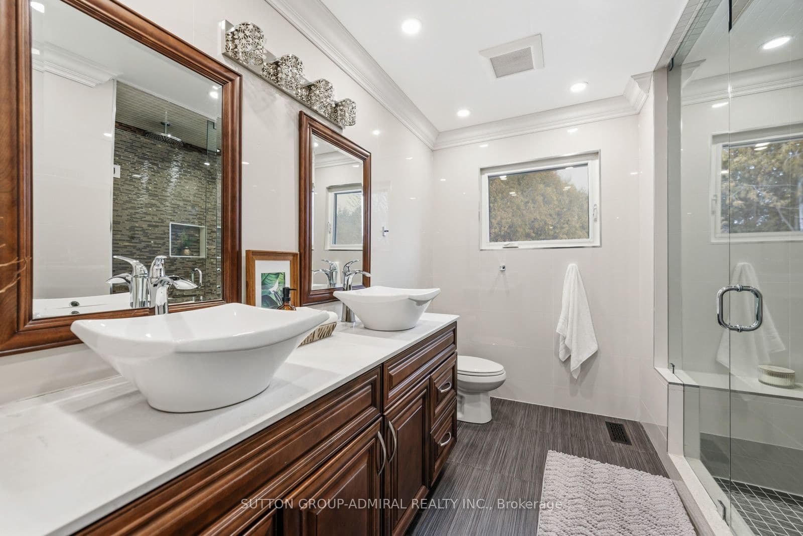 8 Beaufort Hills Road — photo 27