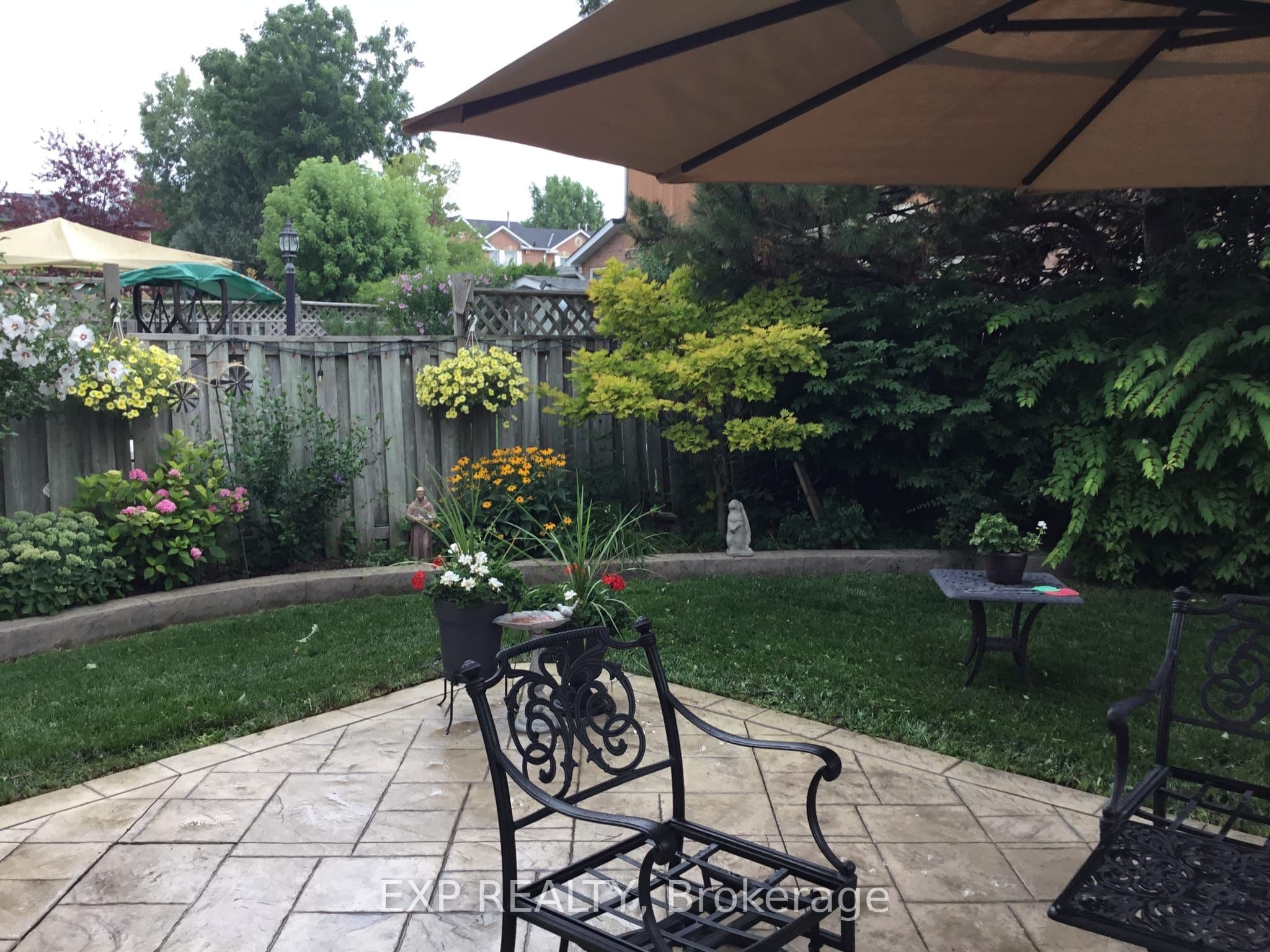 90 Brillinger Street — photo 49