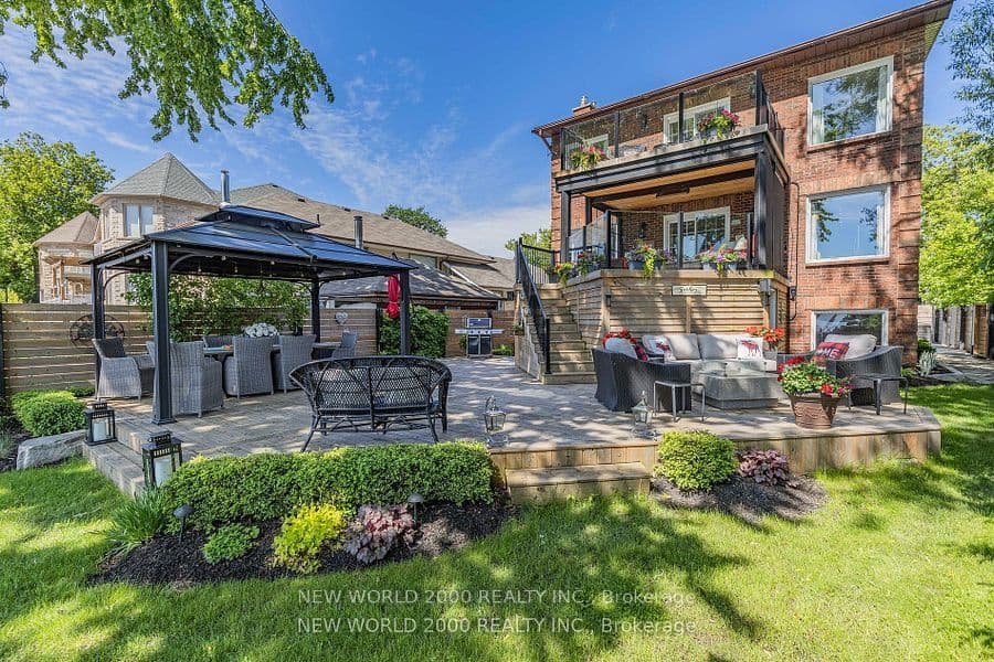 245 Lakeland Crescent — photo 23