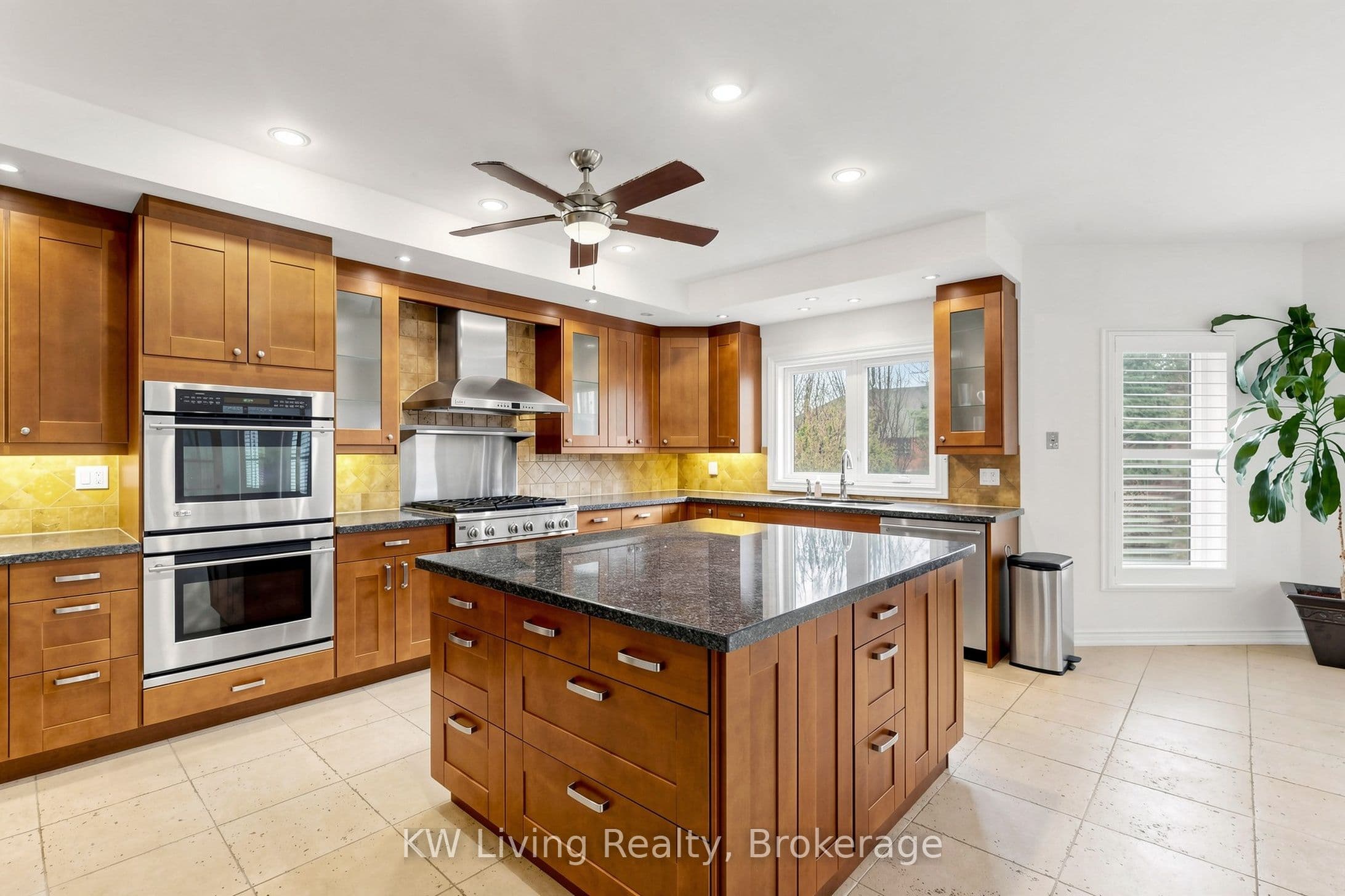 22 Ava Crescent — photo 11