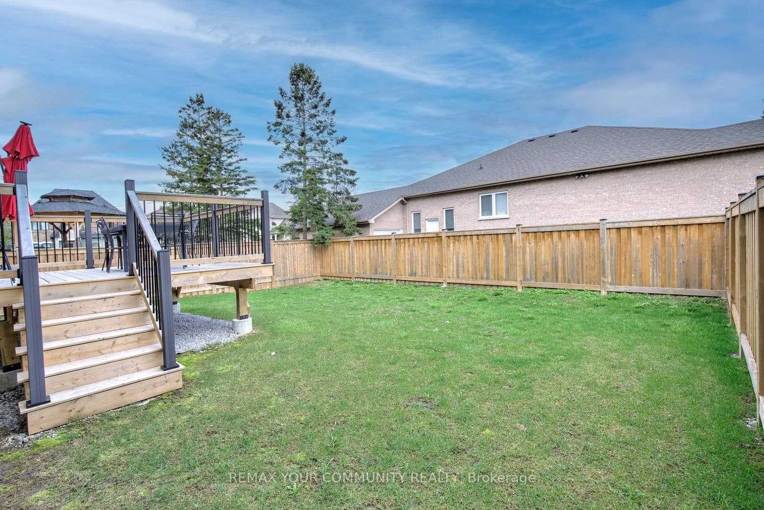 96 Bond Crescent — photo 48