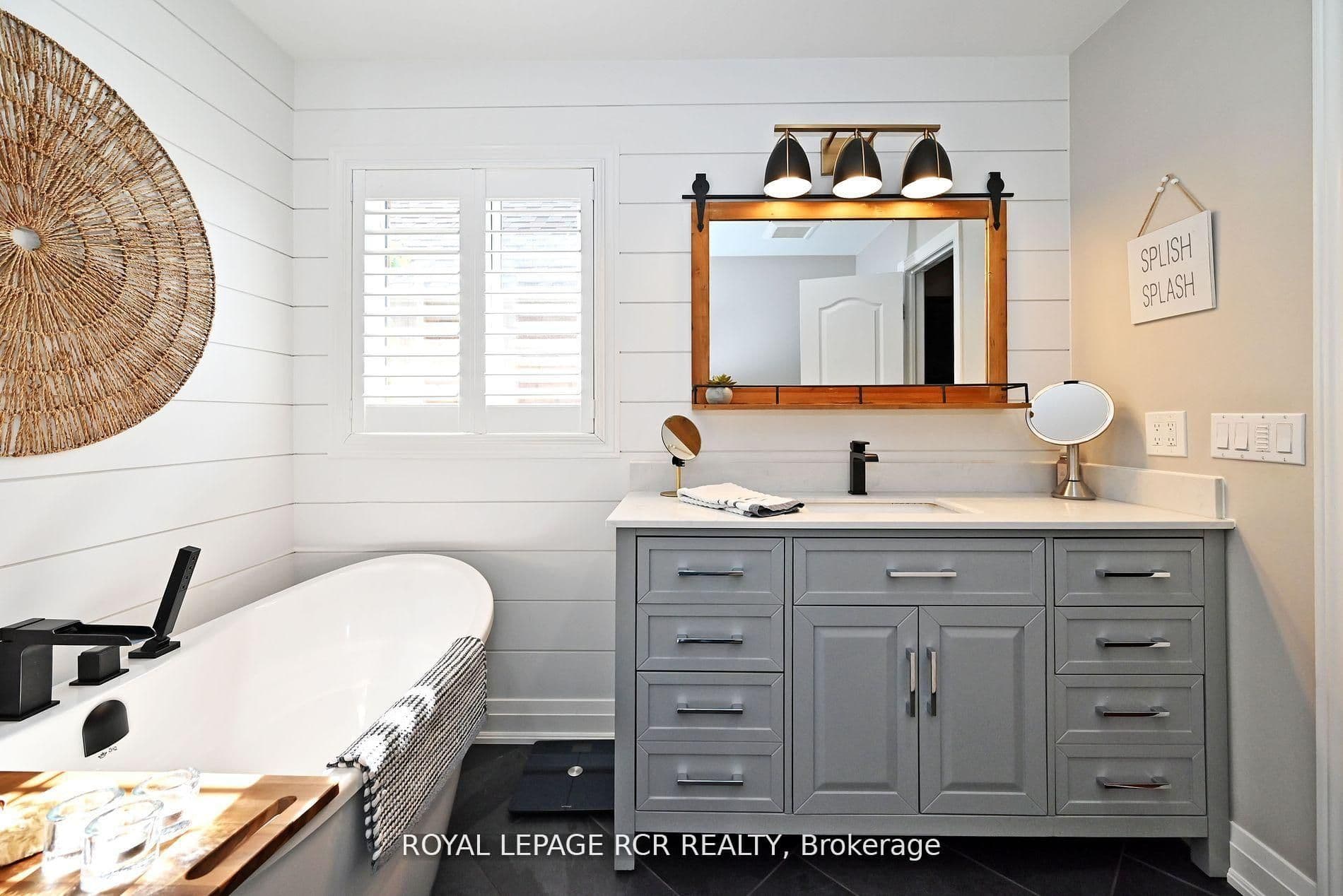 142 Regatta Avenue — photo 23