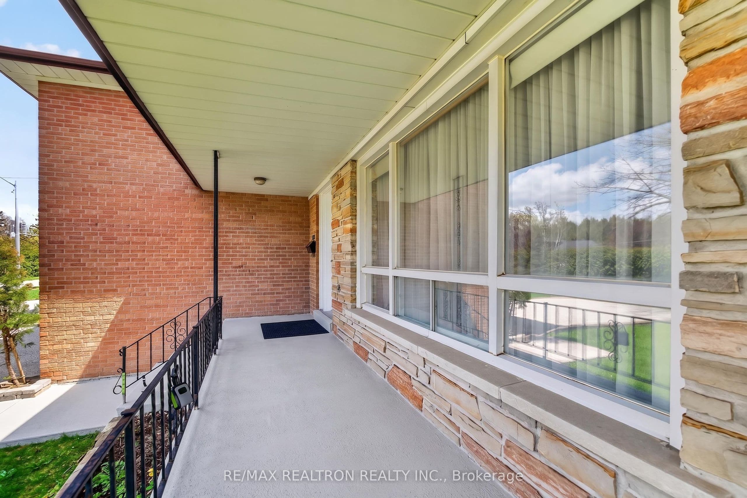 19 Claridge Drive — photo 26