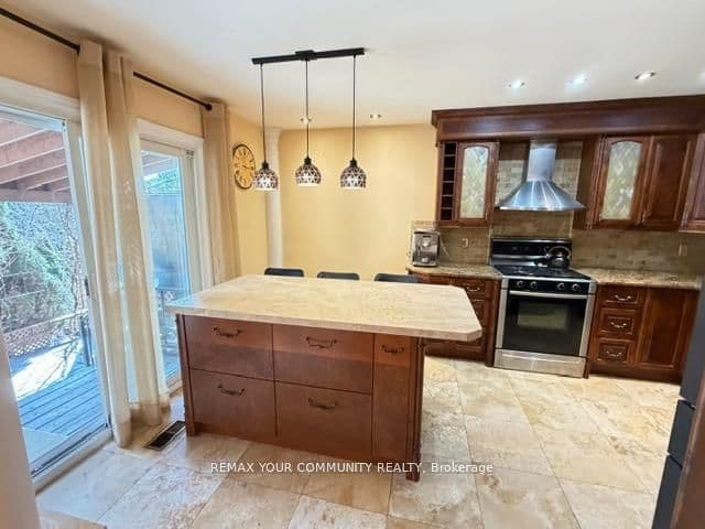 19 Roosevelt Drive — photo 12