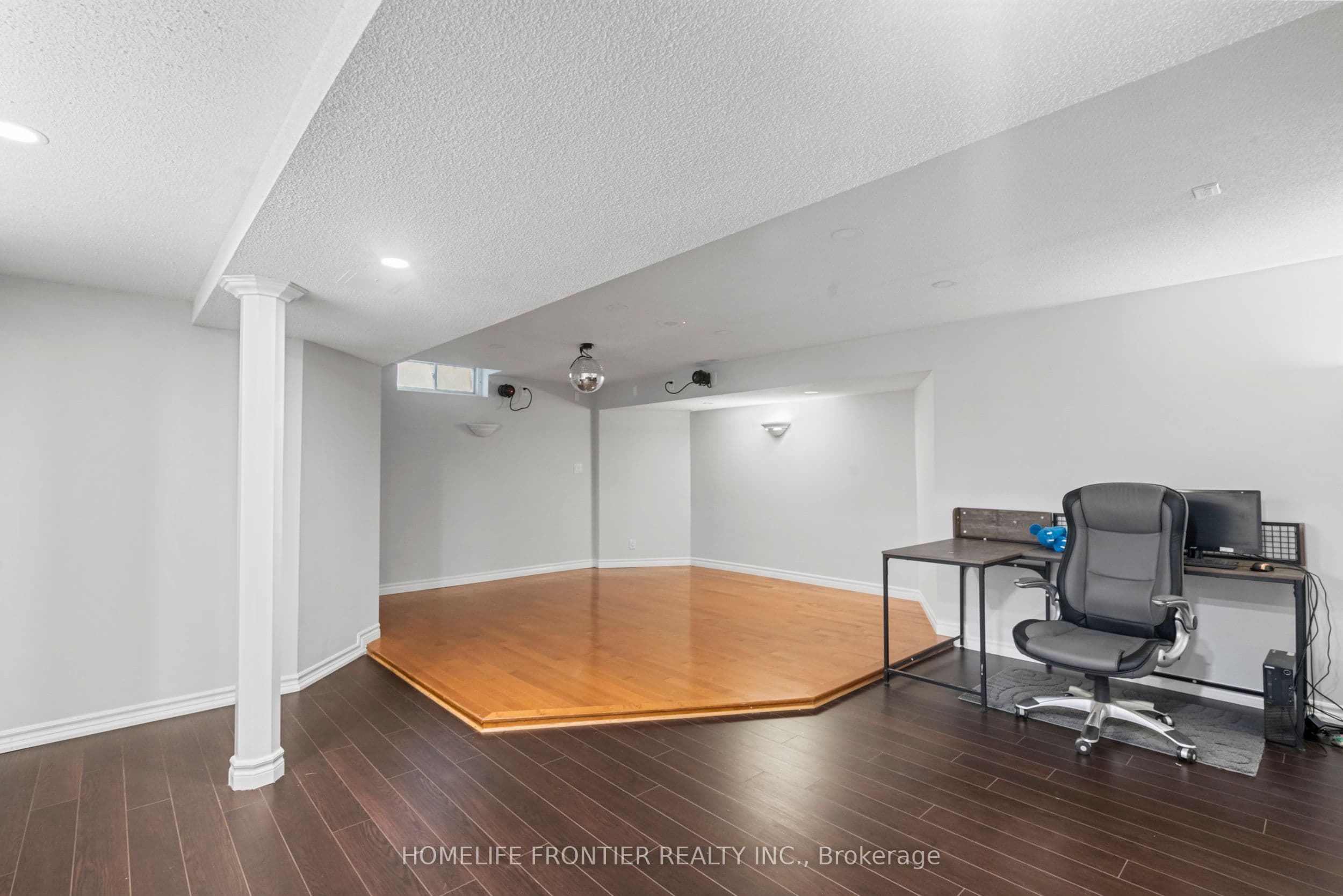 7 Edenbrook Crescent — photo 33