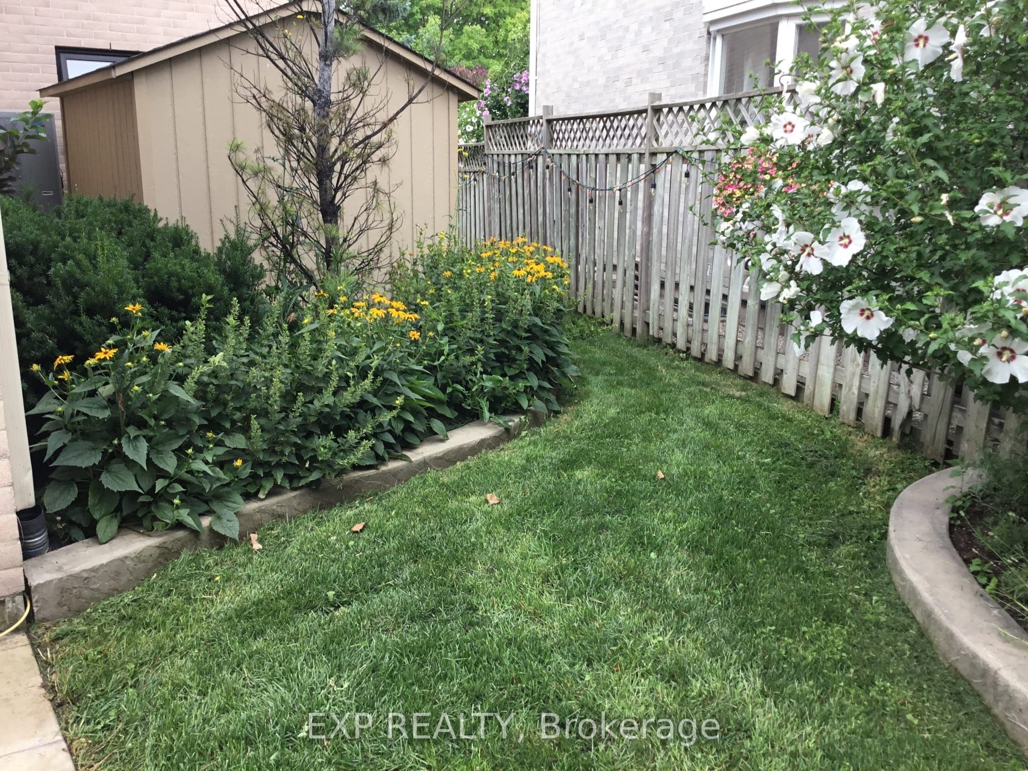 90 Brillinger Street — photo 48