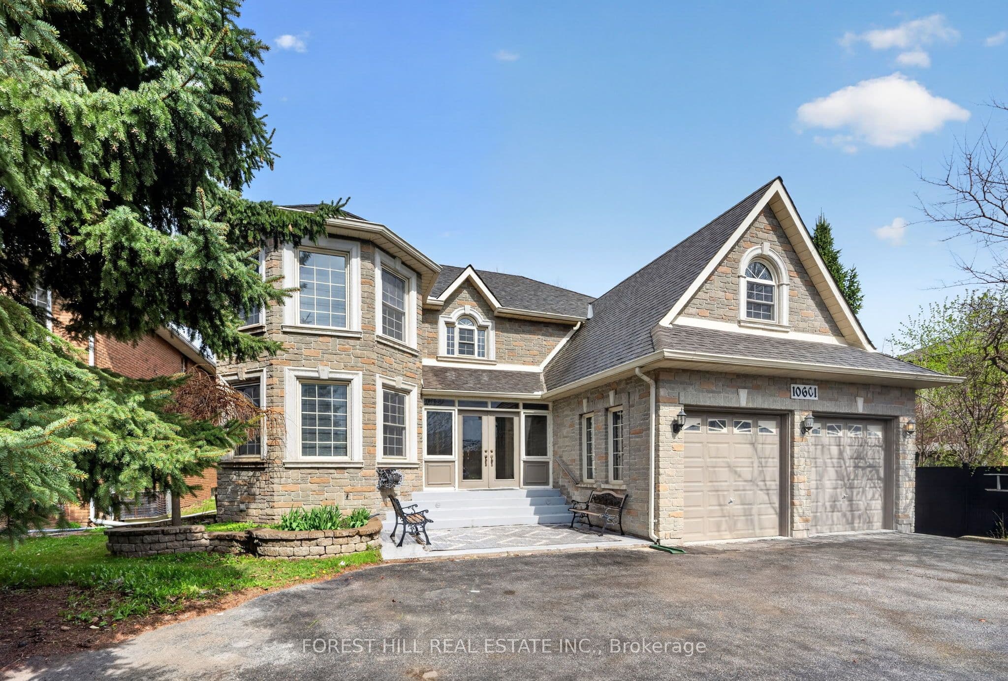 10601 Bathurst Street — photo 2