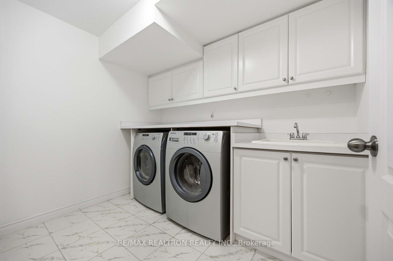 10 Dovetail Drive — photo 33