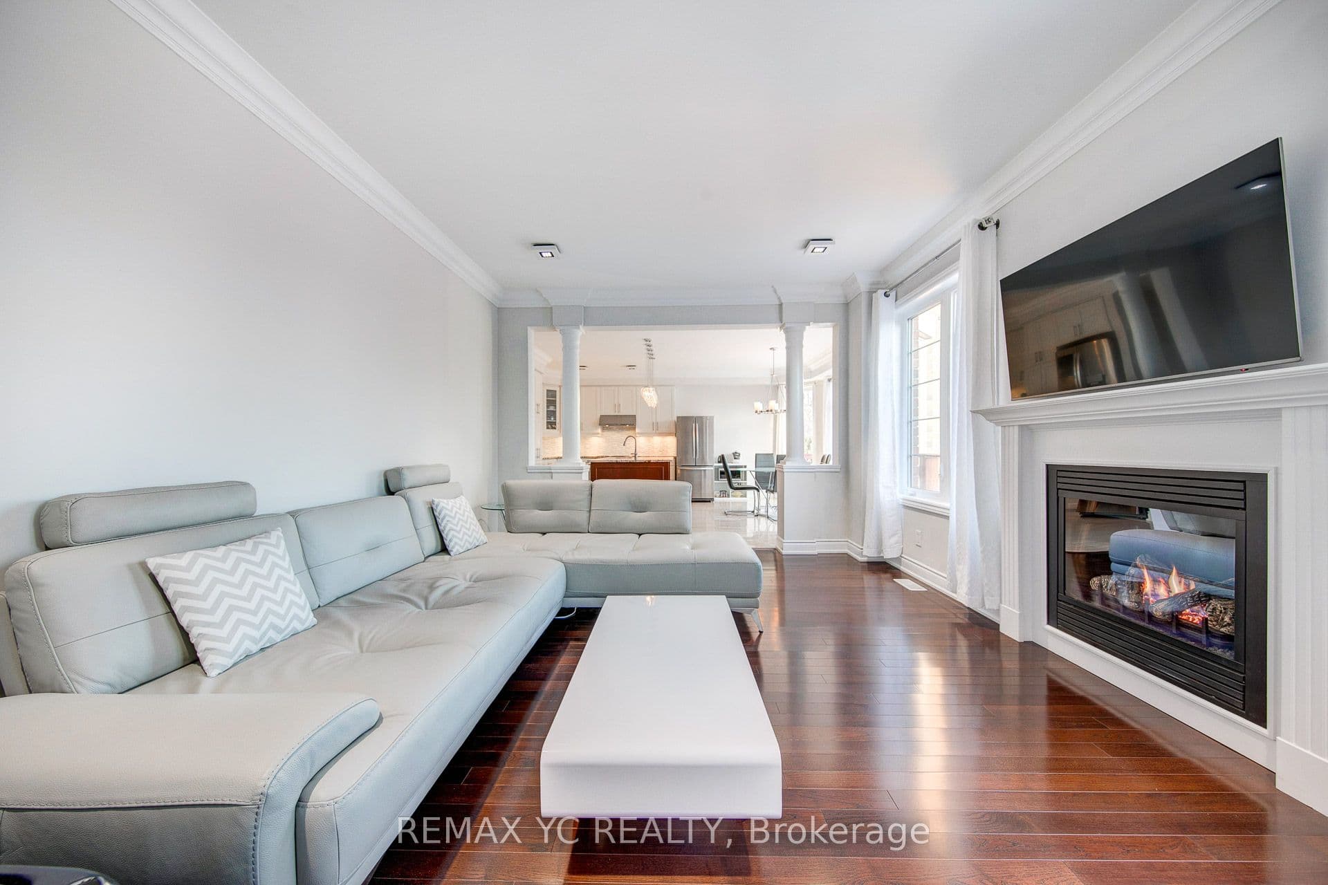 43 Laredo Drive — photo 23