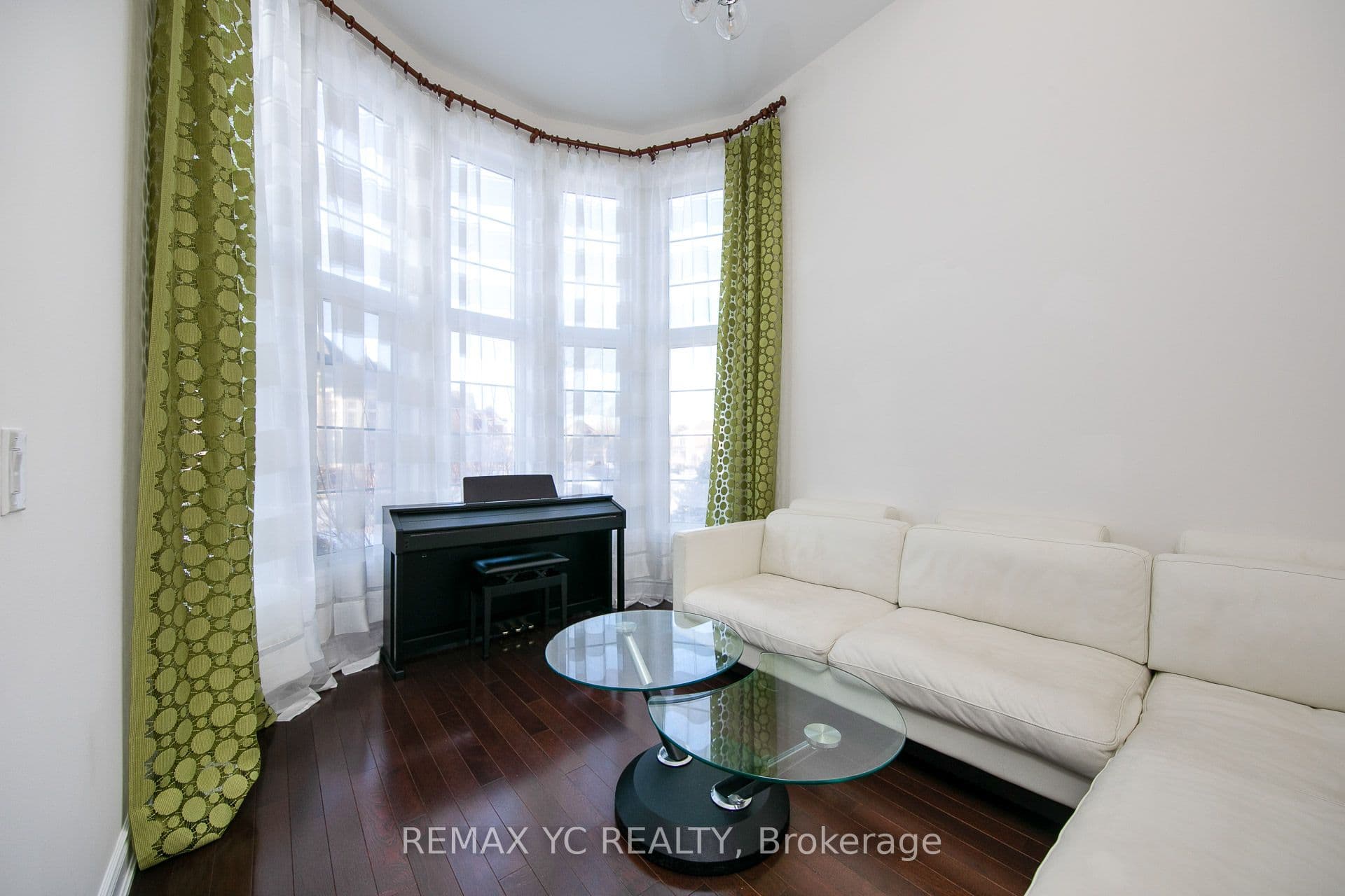 43 Laredo Drive — photo 6
