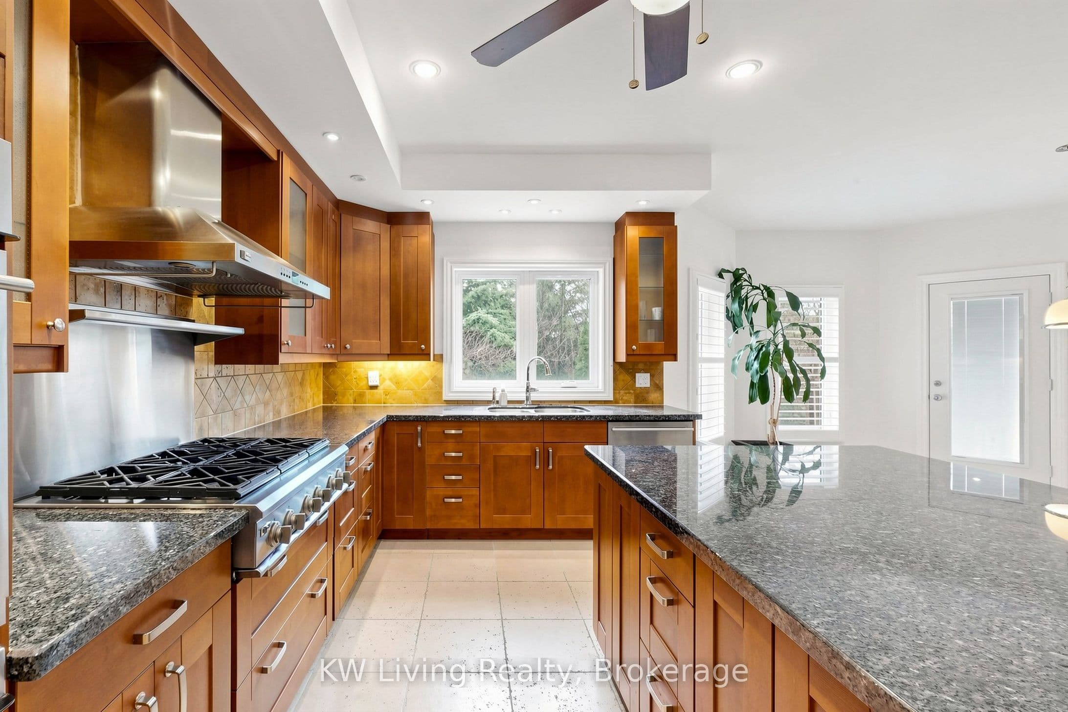 22 Ava Crescent — photo 14