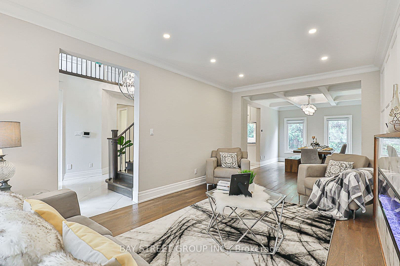 11 Gatcombe Circle — photo 7