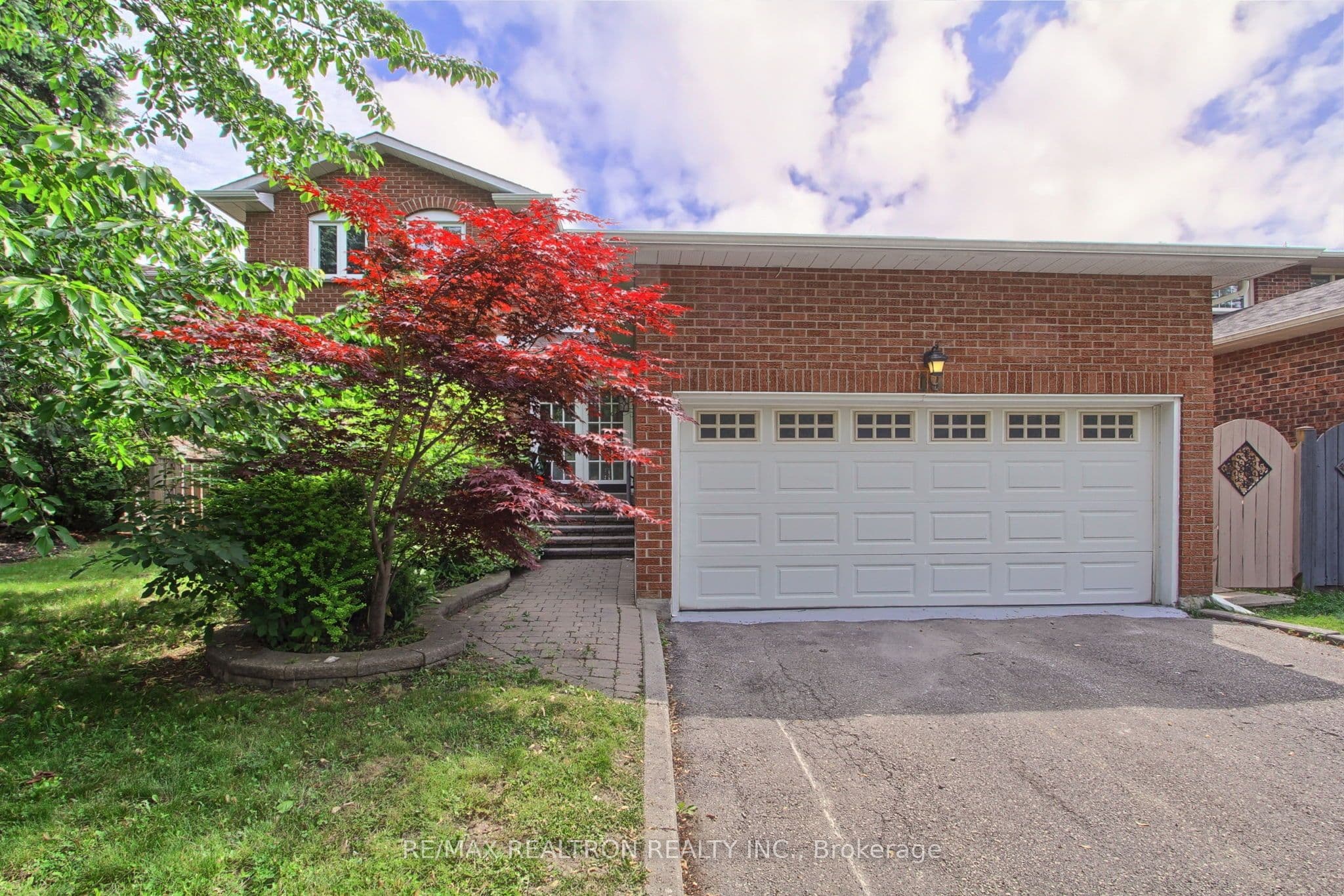 19 Crystal Drive N, Richmond Hill