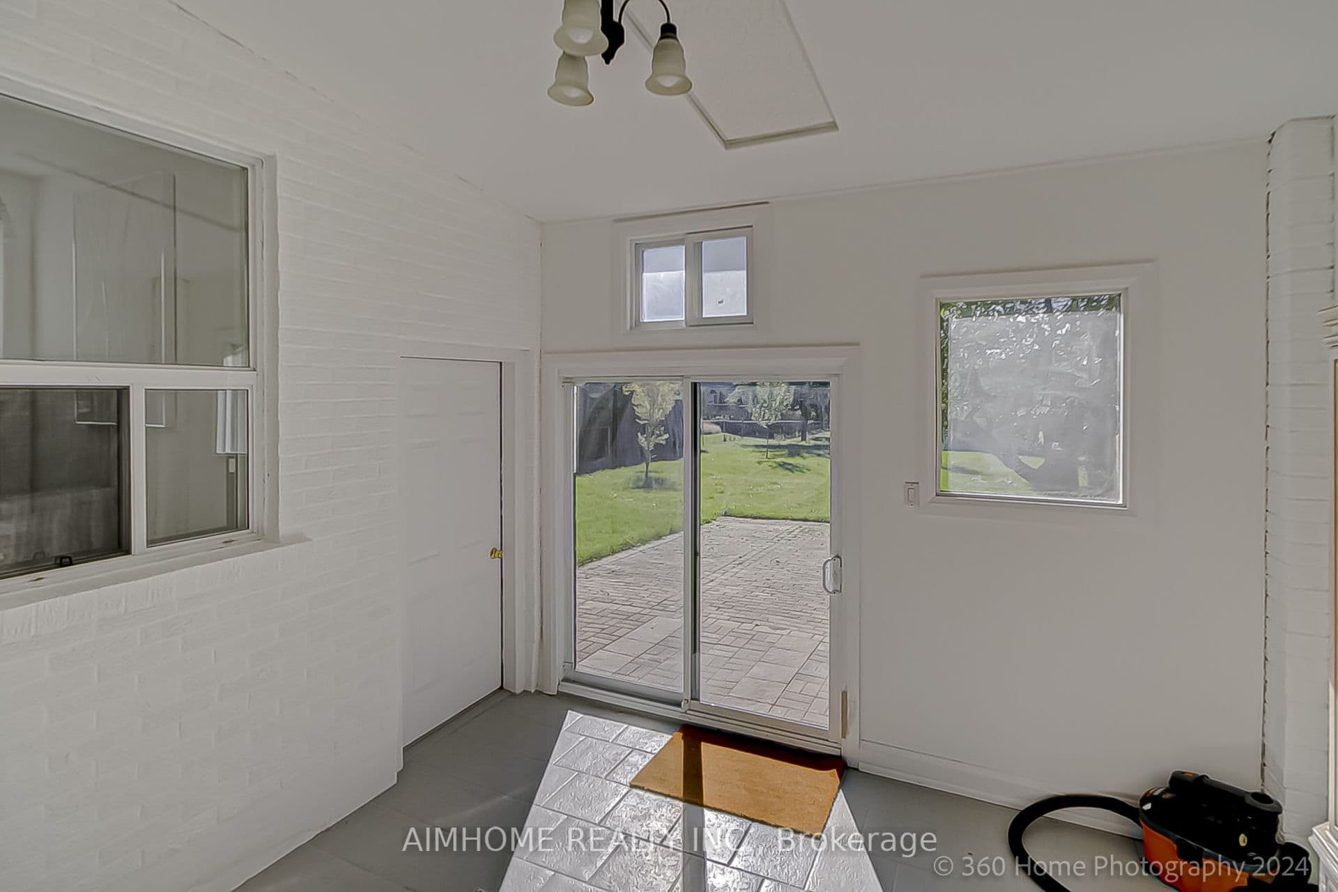179 Oxford Street — photo 37