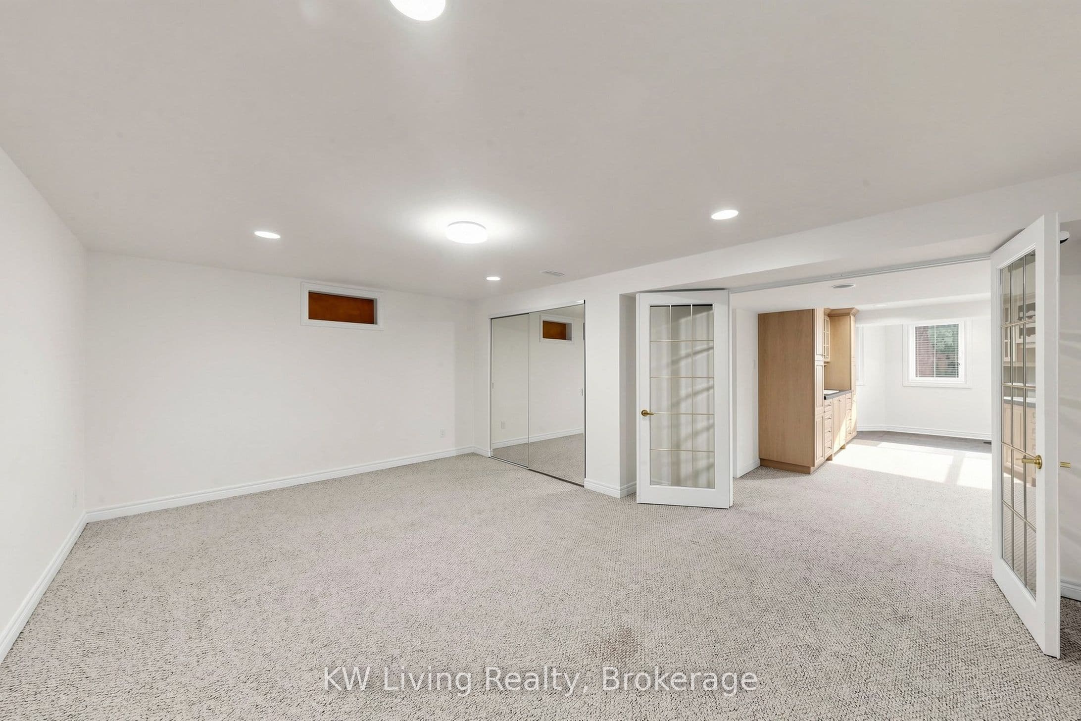 22 Ava Crescent — photo 36