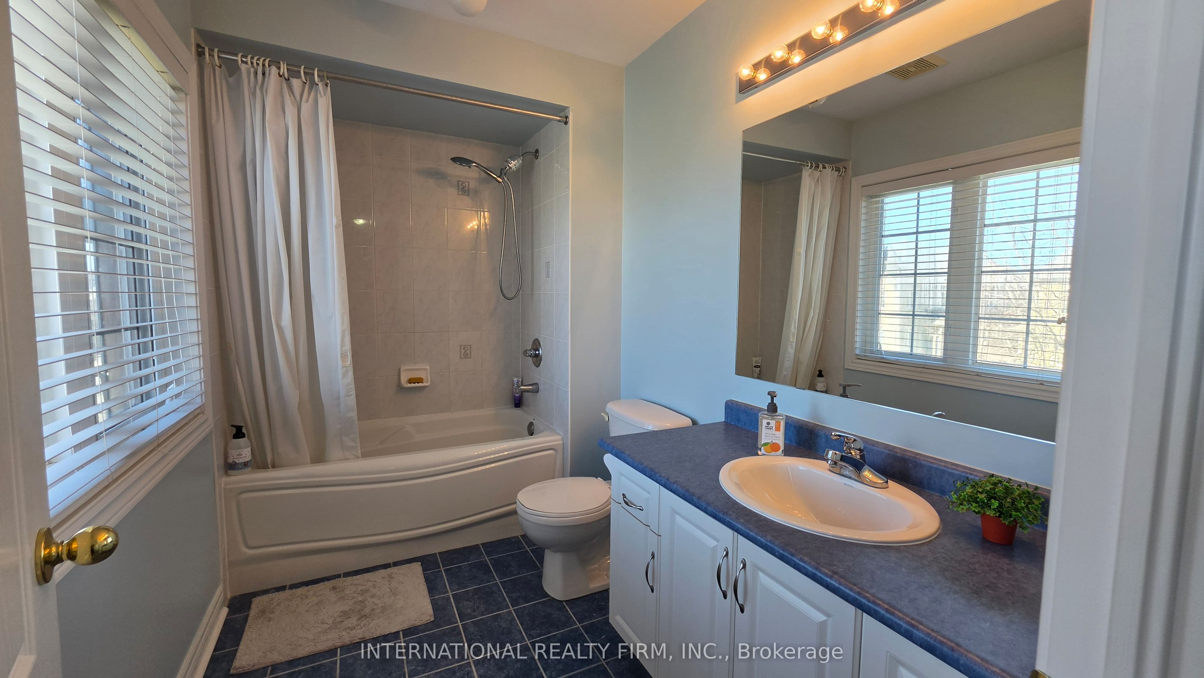 30 O'Hara Crescent — photo 21