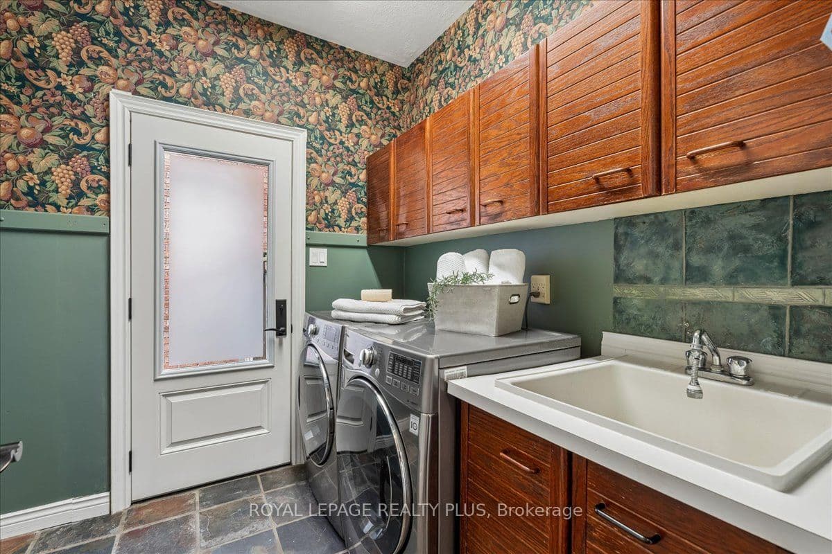 34 THEOBALDS Circle — photo 22