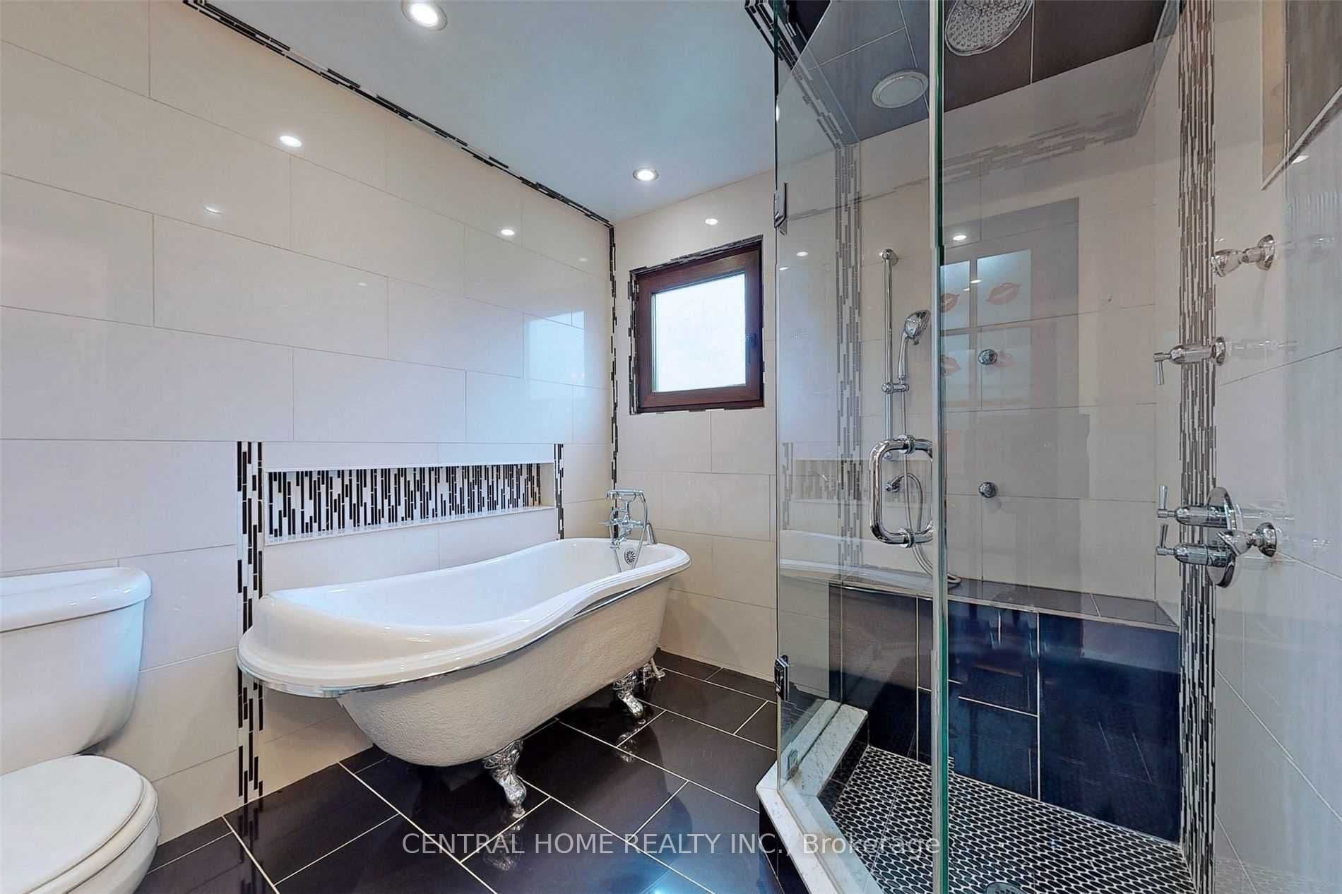 18 Mayvern Crescent — photo 9