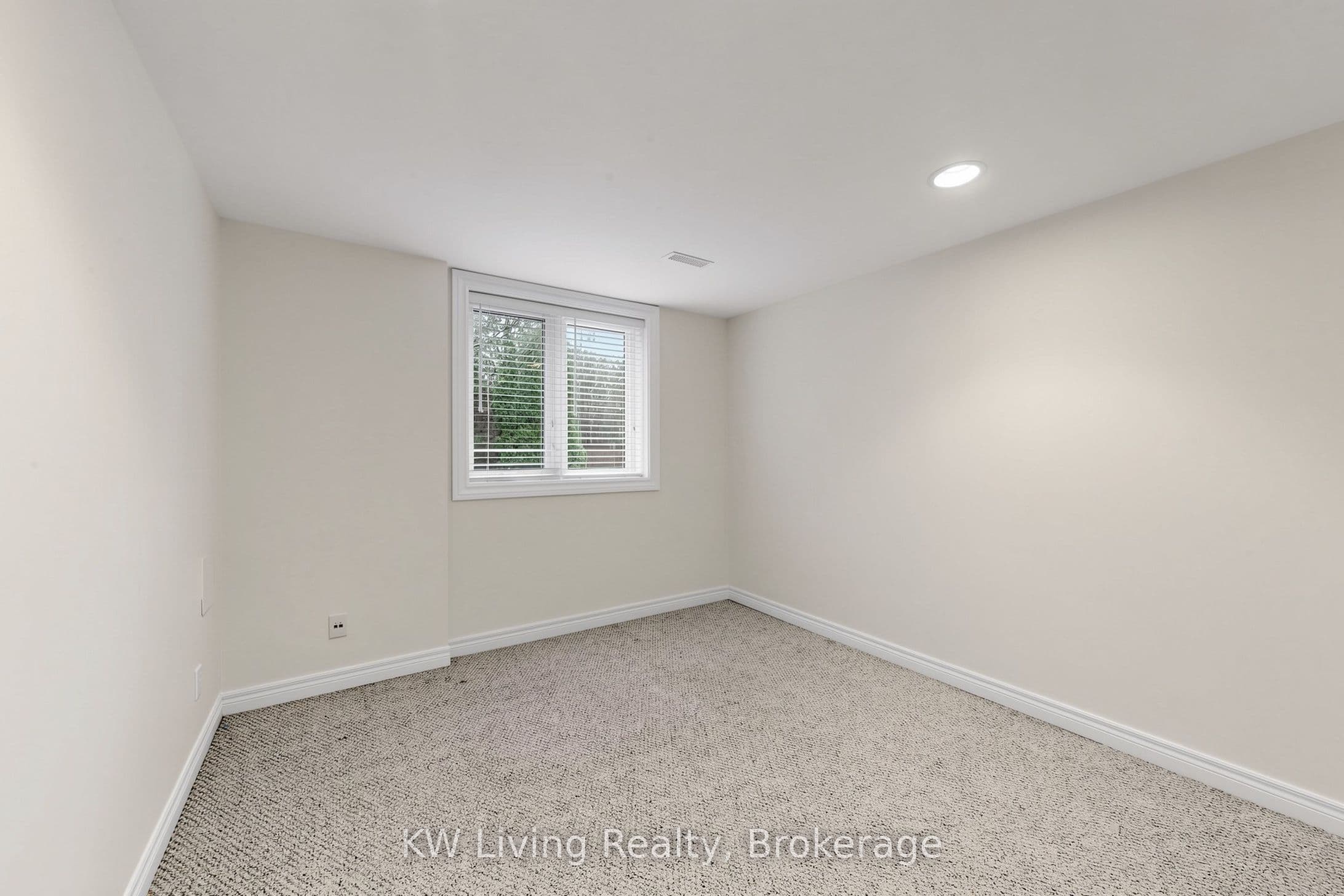 22 Ava Crescent — photo 40