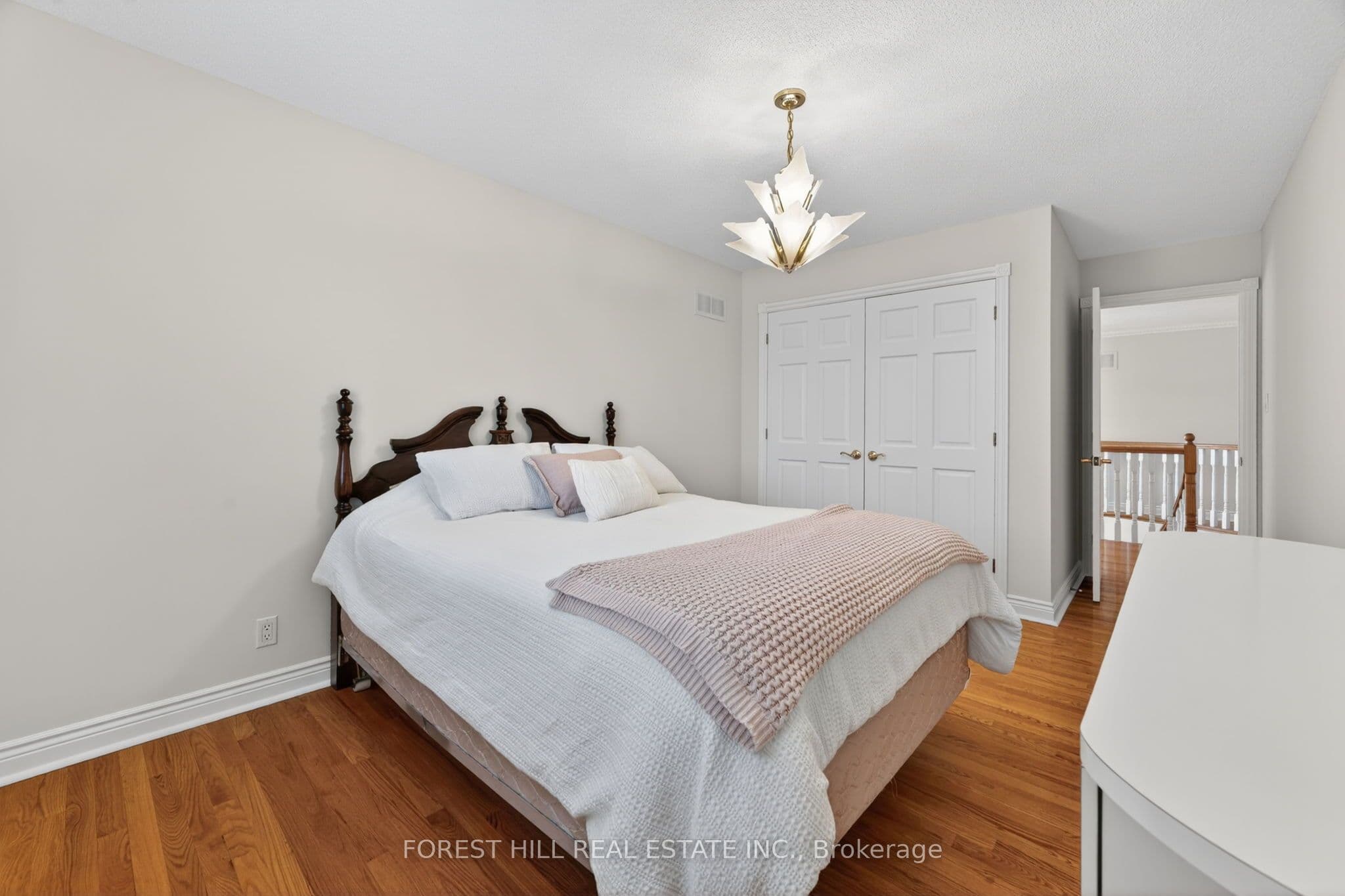 10601 Bathurst Street — photo 37