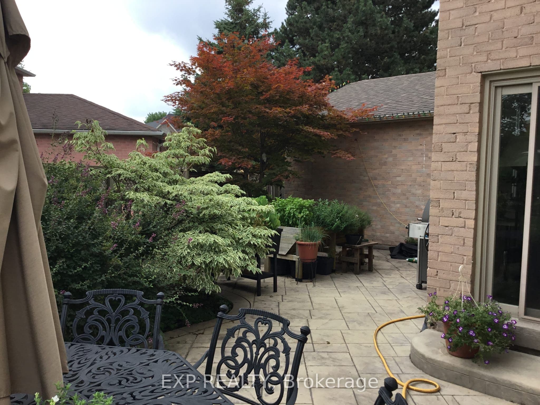 90 Brillinger Street — photo 50