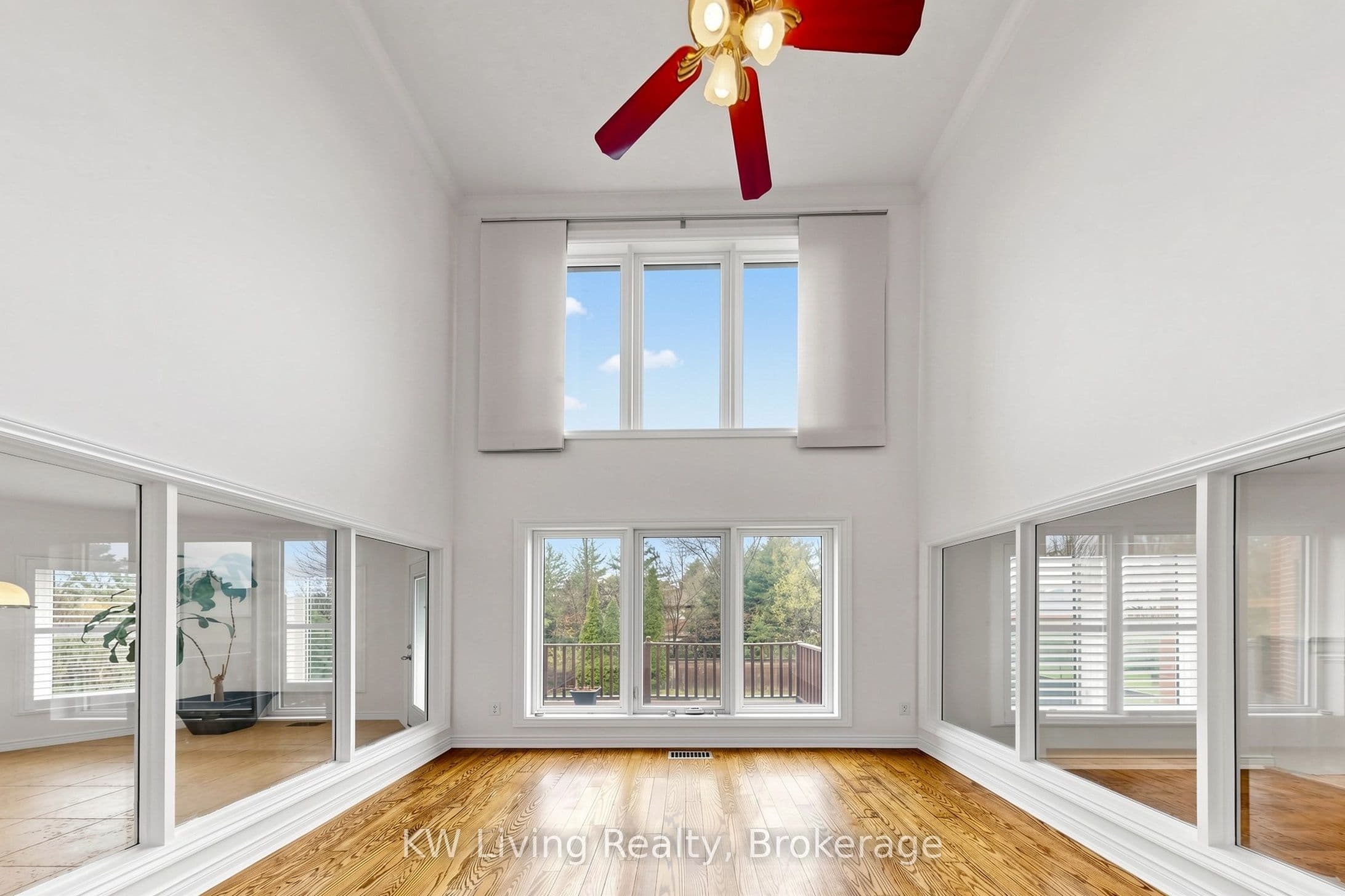22 Ava Crescent — photo 6
