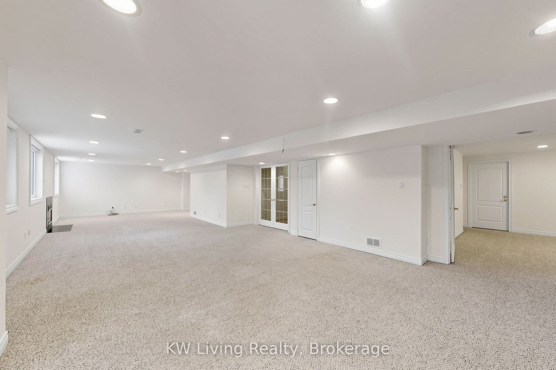 22 Ava Crescent — photo 38