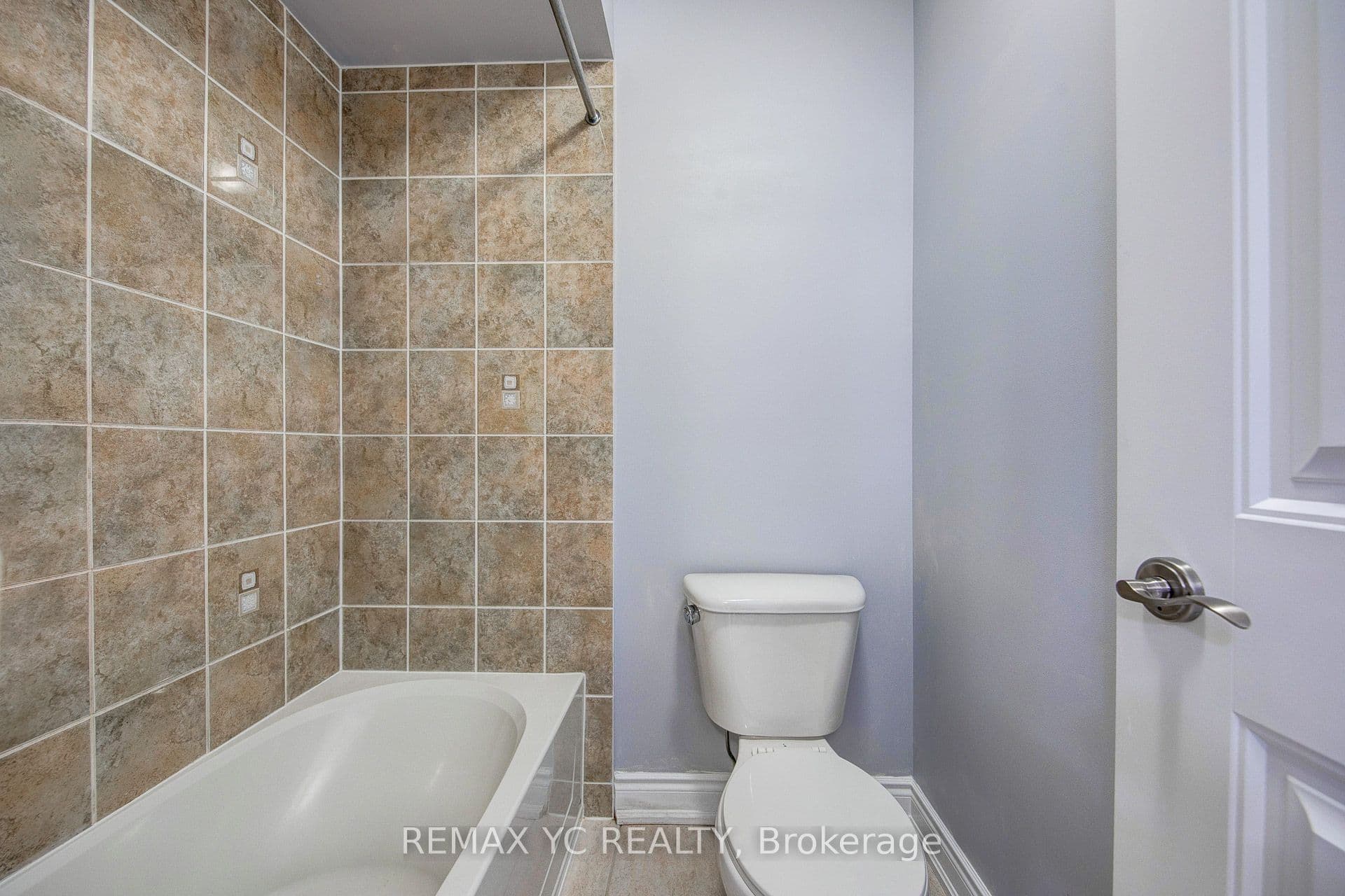 43 Laredo Drive — photo 35