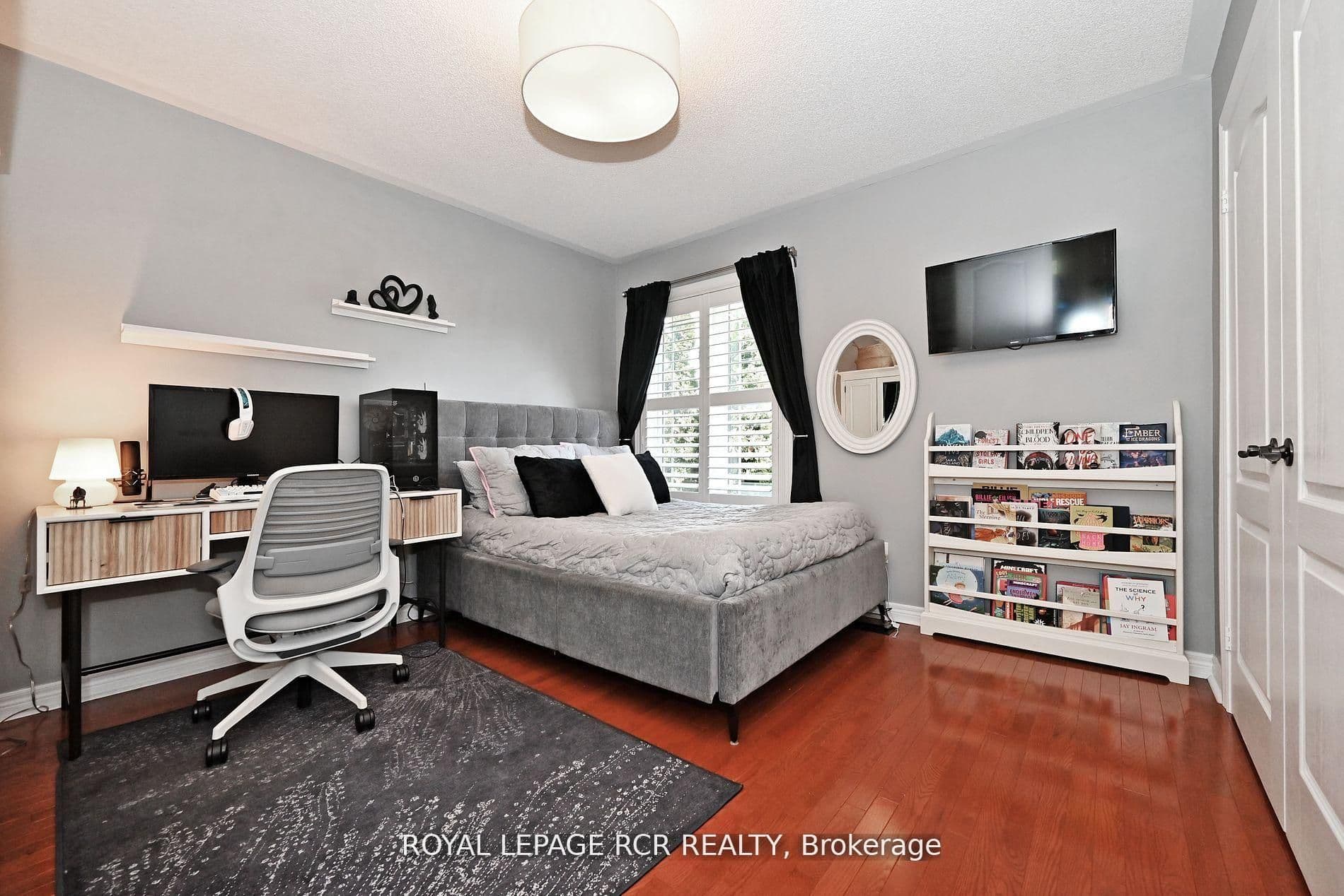 142 Regatta Avenue — photo 28