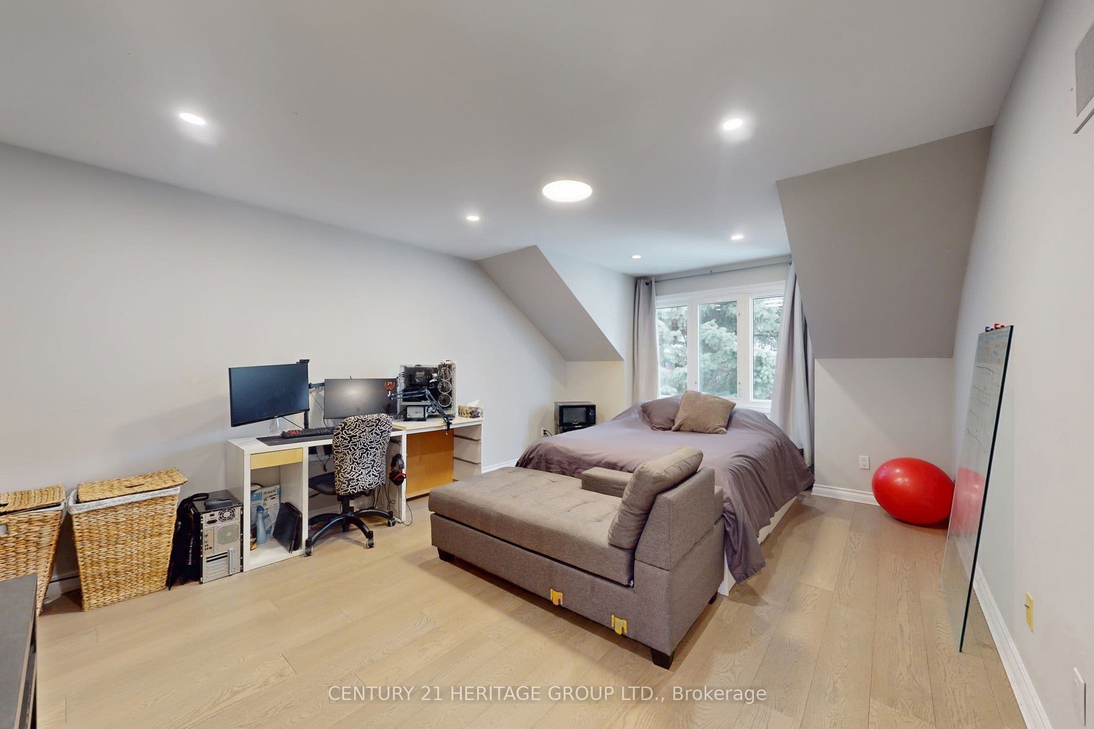 335 Fern Avenue — photo 44