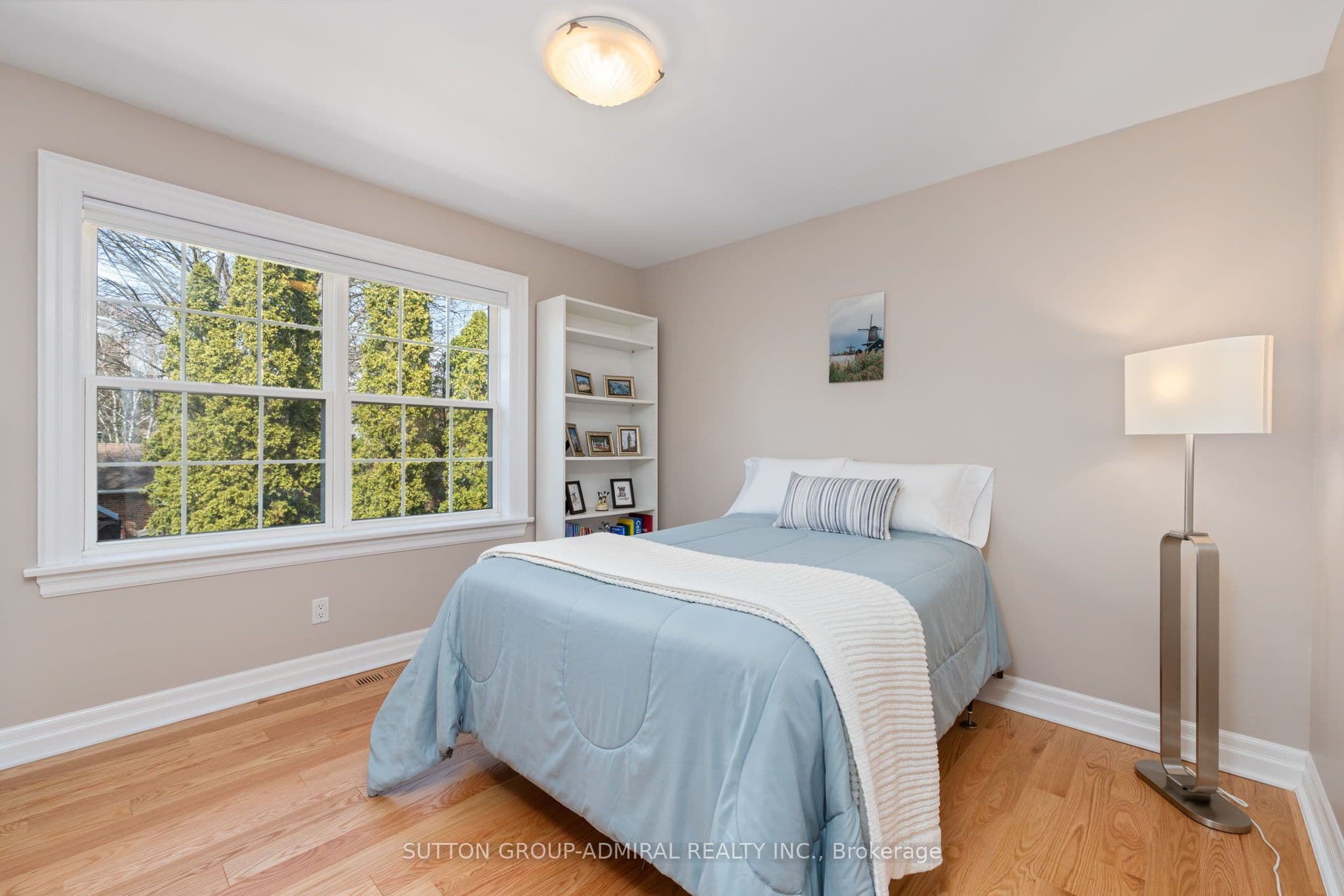 54 Starlight Crescent — photo 27