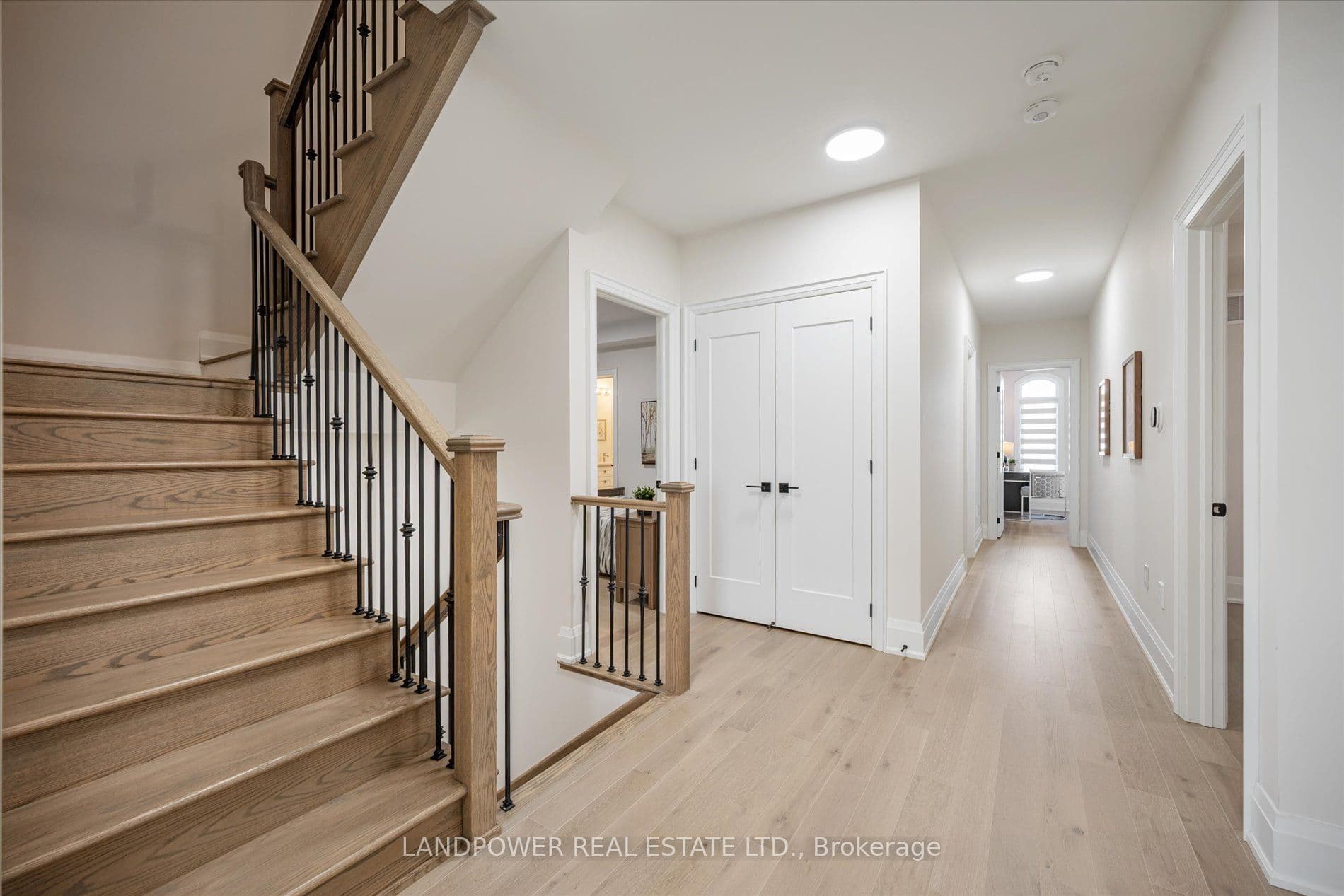 10 Solar Street — photo 28