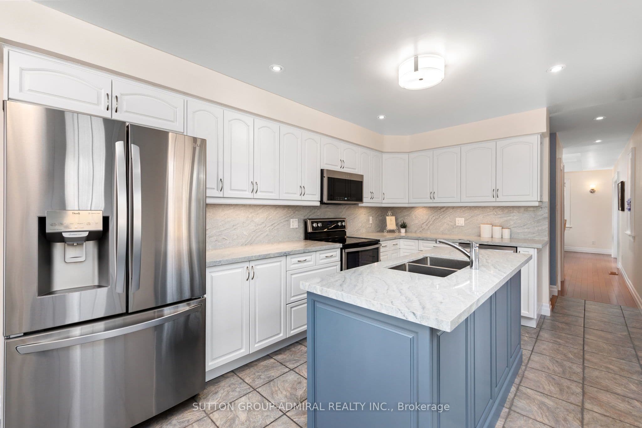 54 Starlight Crescent — photo 17