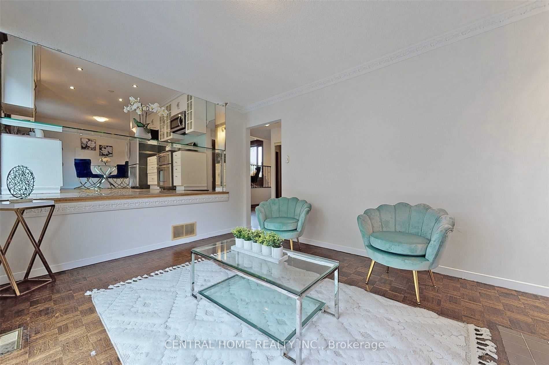 18 Mayvern Crescent — photo 28